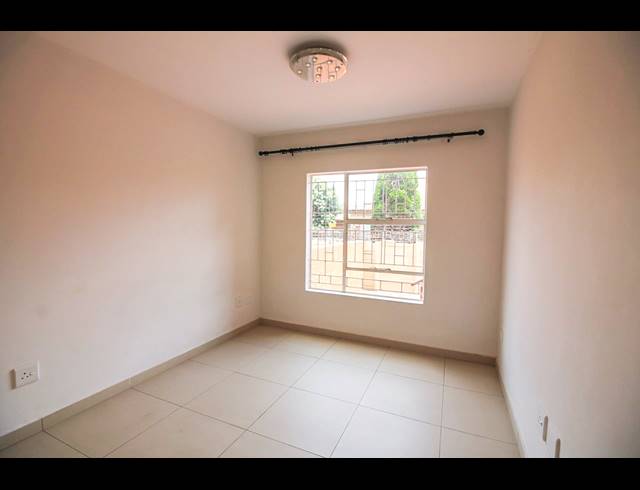 3 BEDROOM TOWNHOUSE TO LET IN NEW REDRUTH